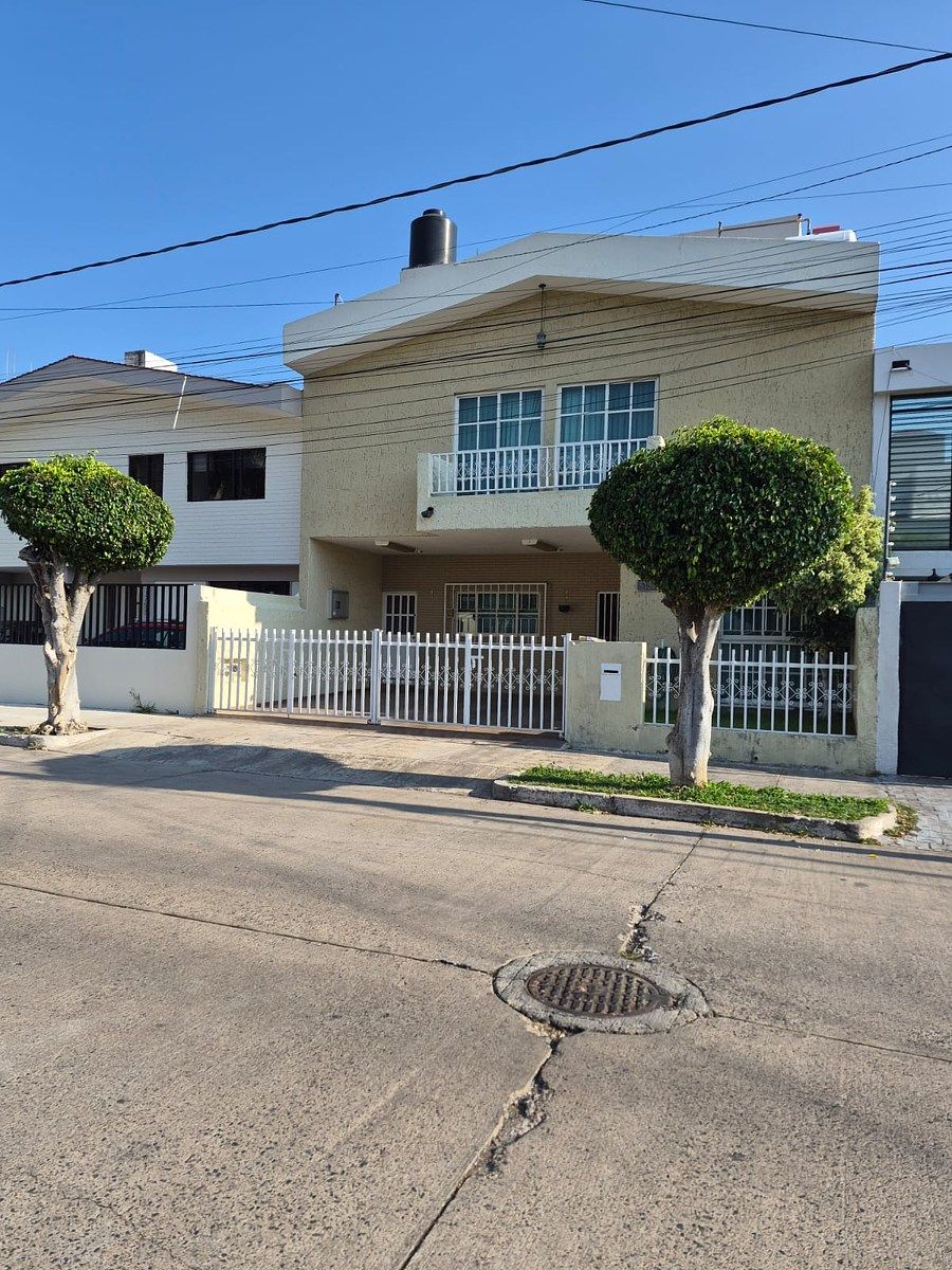 CASA À VENDA PRADOS PROVIDENCIA, foto 1 de 15