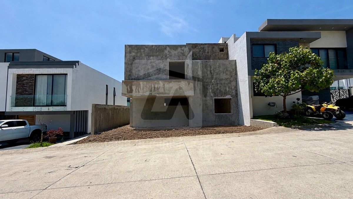 HOUSE IN BLACK WORK IN FRACC. LOS ROBLES RESIDENTIAL, photo 1 of 49
