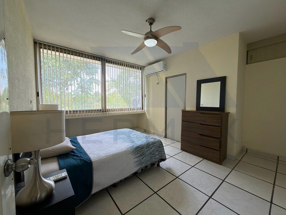 Apartment in El Recreo, Centro, photo 17 of 31