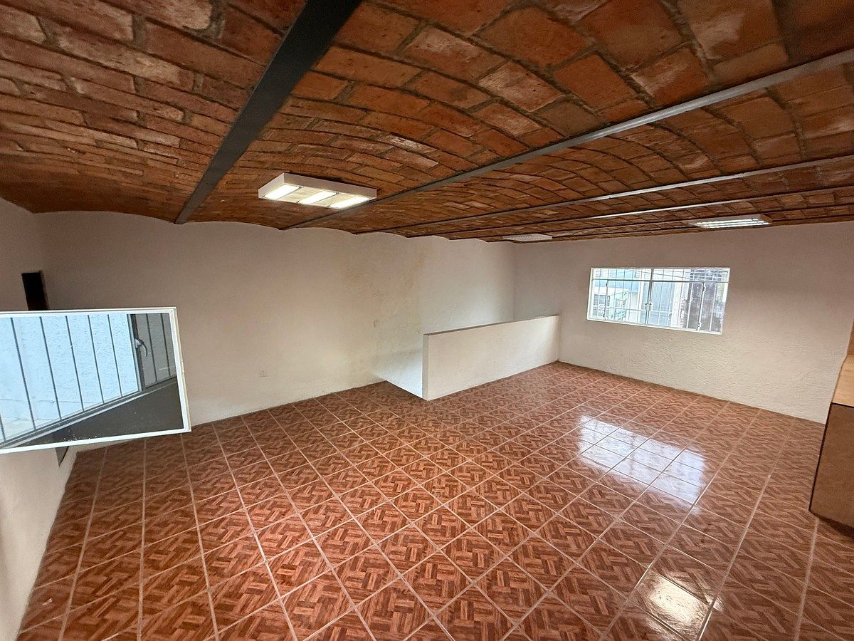 Bodega comercial en Artesanos, Tlaquepaque, foto 7 de 23