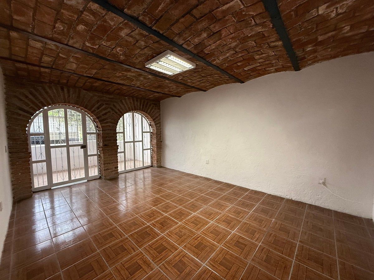 Bodega comercial en Artesanos, Tlaquepaque, foto 8 de 23