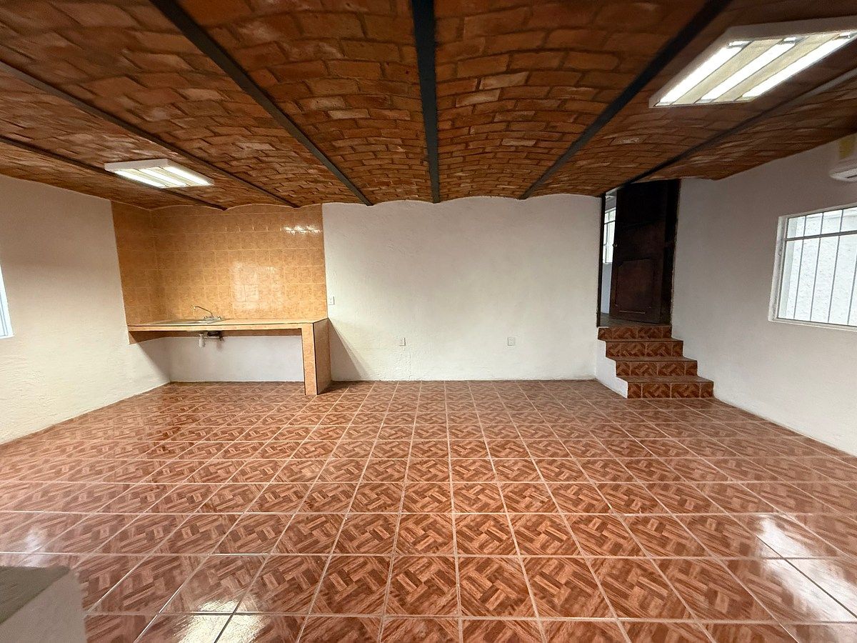 Bodega comercial en Artesanos, Tlaquepaque, foto 15 de 23