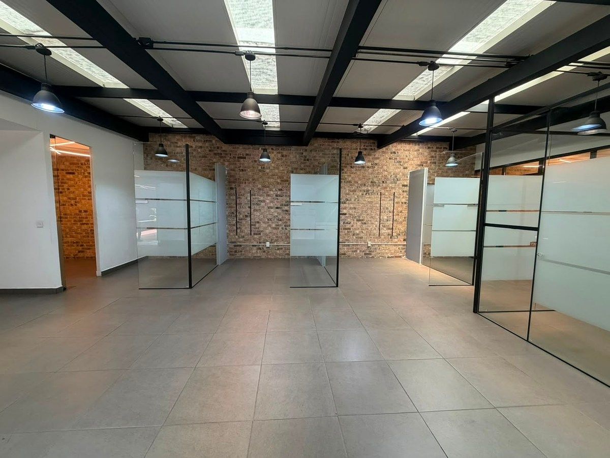 Office with Terrace for Rent in Bosque de las Lomas, photo 1 of 14