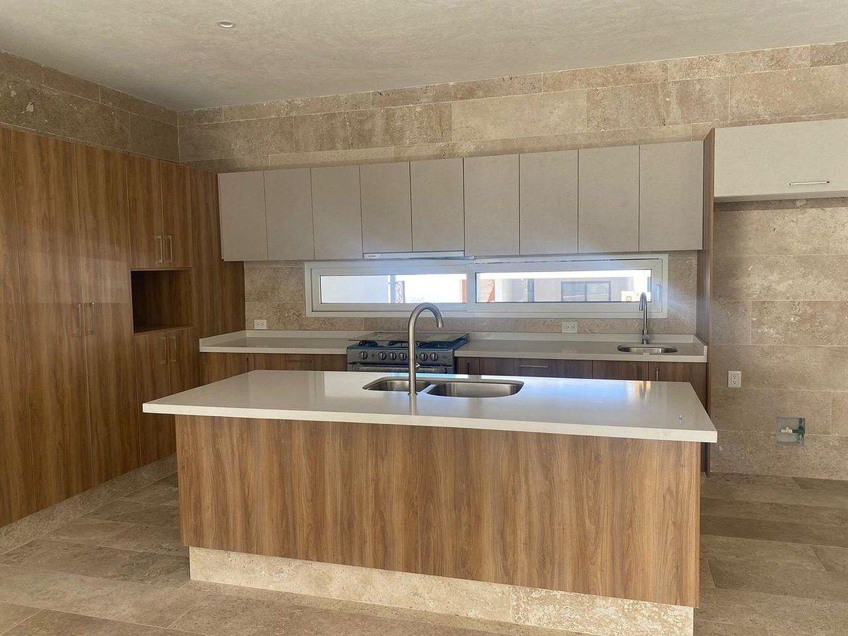 CASA EN VENTA EN DESARROLLOS DEL PEDREGAL, foto 1 de 16