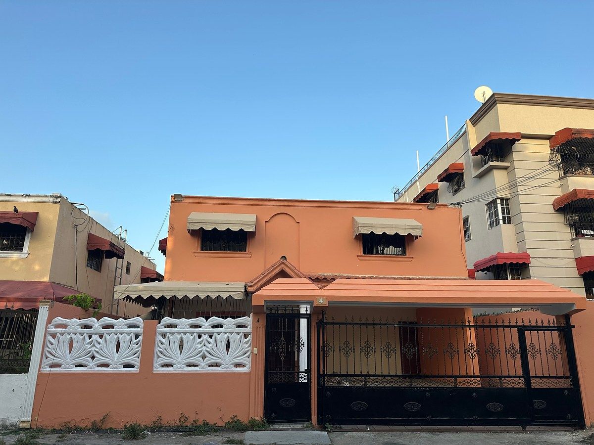 Casa en Cabirma del Este, Santo Domingo Este, foto 2 de 14