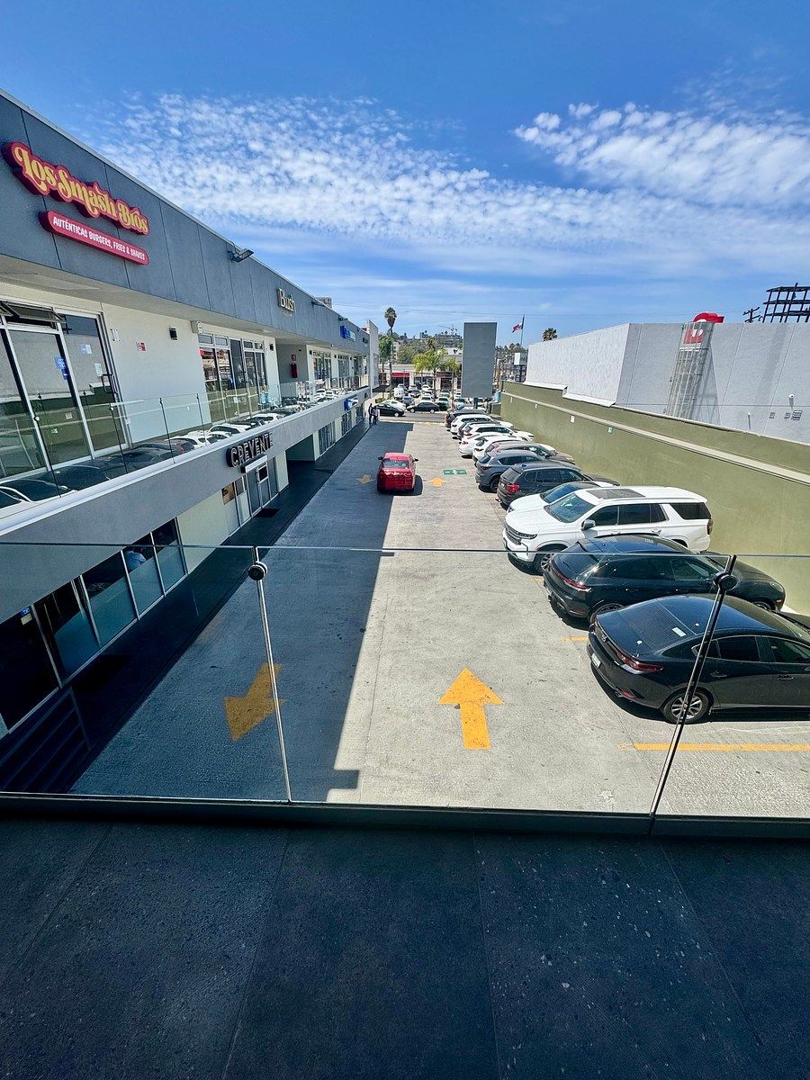 Local en centro comercial en Dávila, Tijuana, foto 16 de 22