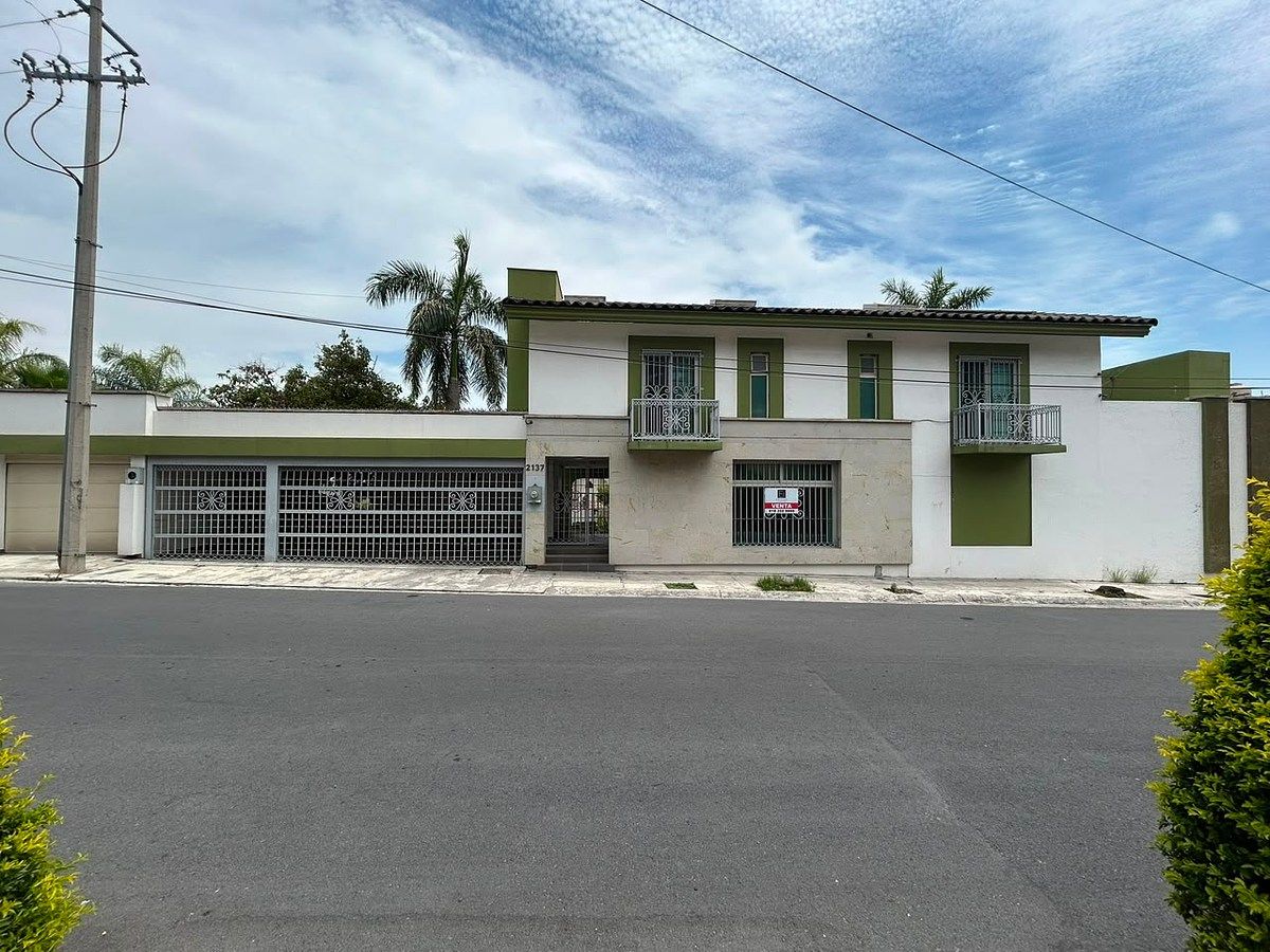 CASA EN VENTA EN CUMBRES 2DO. SECTOR, MTY. N.L., foto 1 de 37