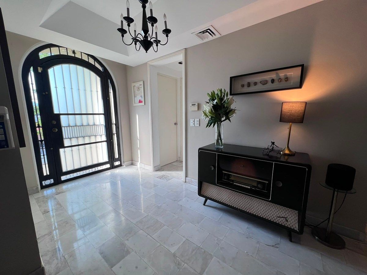 Casa en Jardines de San Agustin, San Pedro Garza García, foto 3 de 26