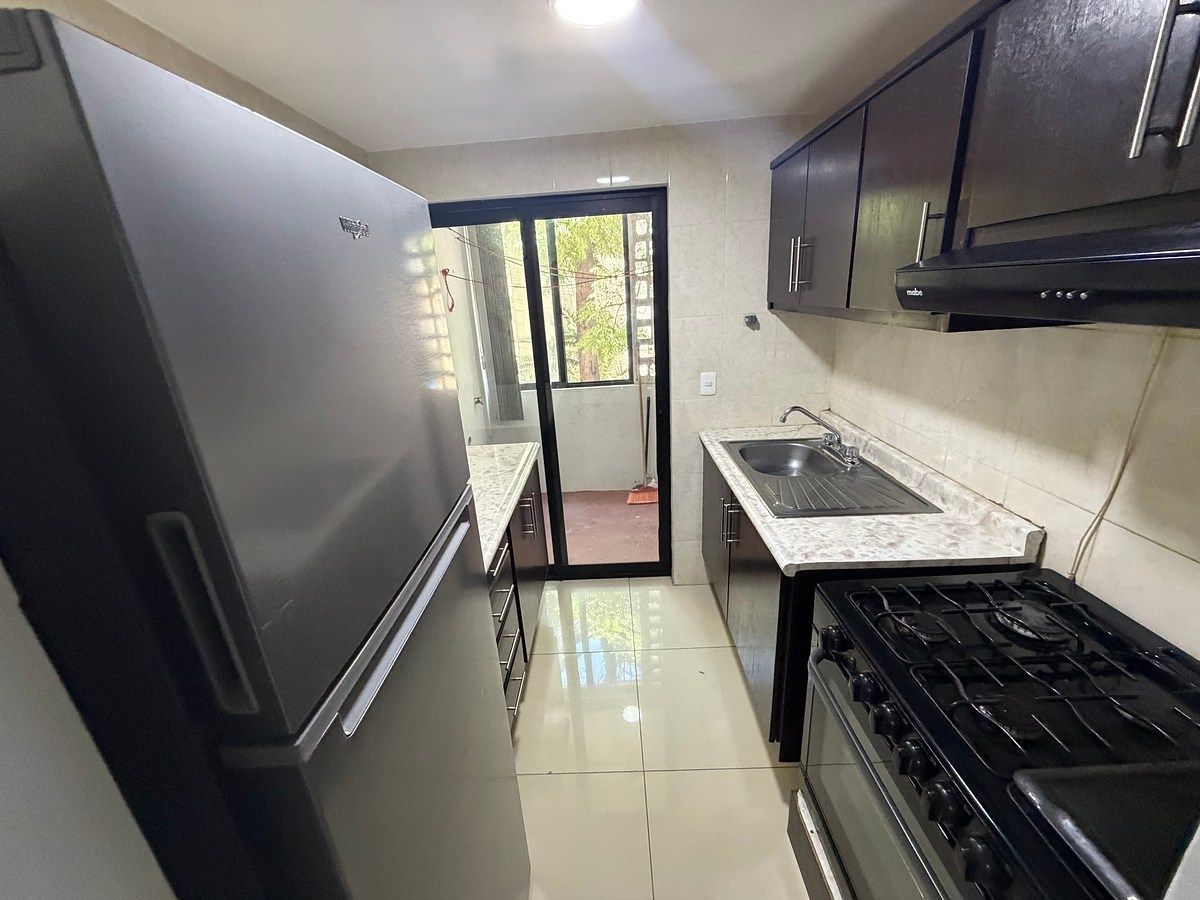 APARTAMENTO REMODELADO À VENDA PERTO DO TIANGUIS DEL SOL, foto 1 de 7