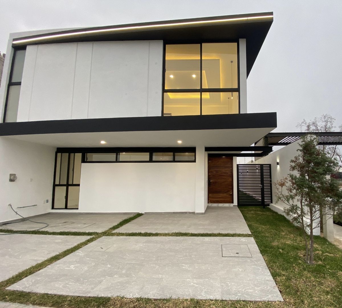 House for sale in Valle Imperial Zapopan, photo 1 of 26