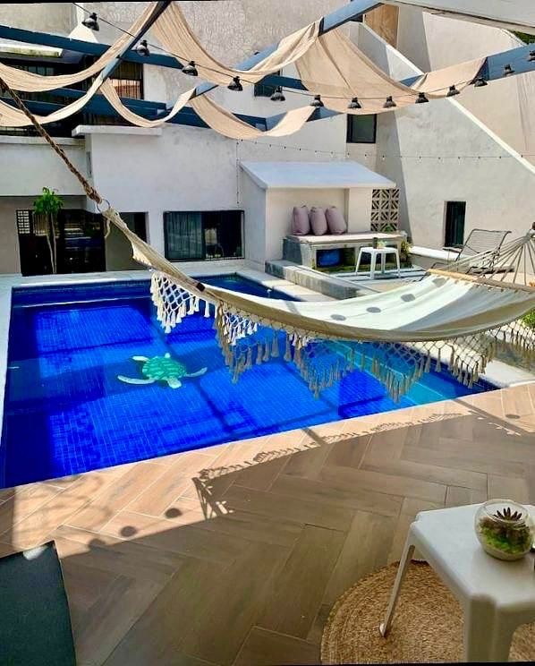 House for Sale in Prados de Cuernavaca | Pool + Independent Bungalow | $5.4, photo 1 of 16