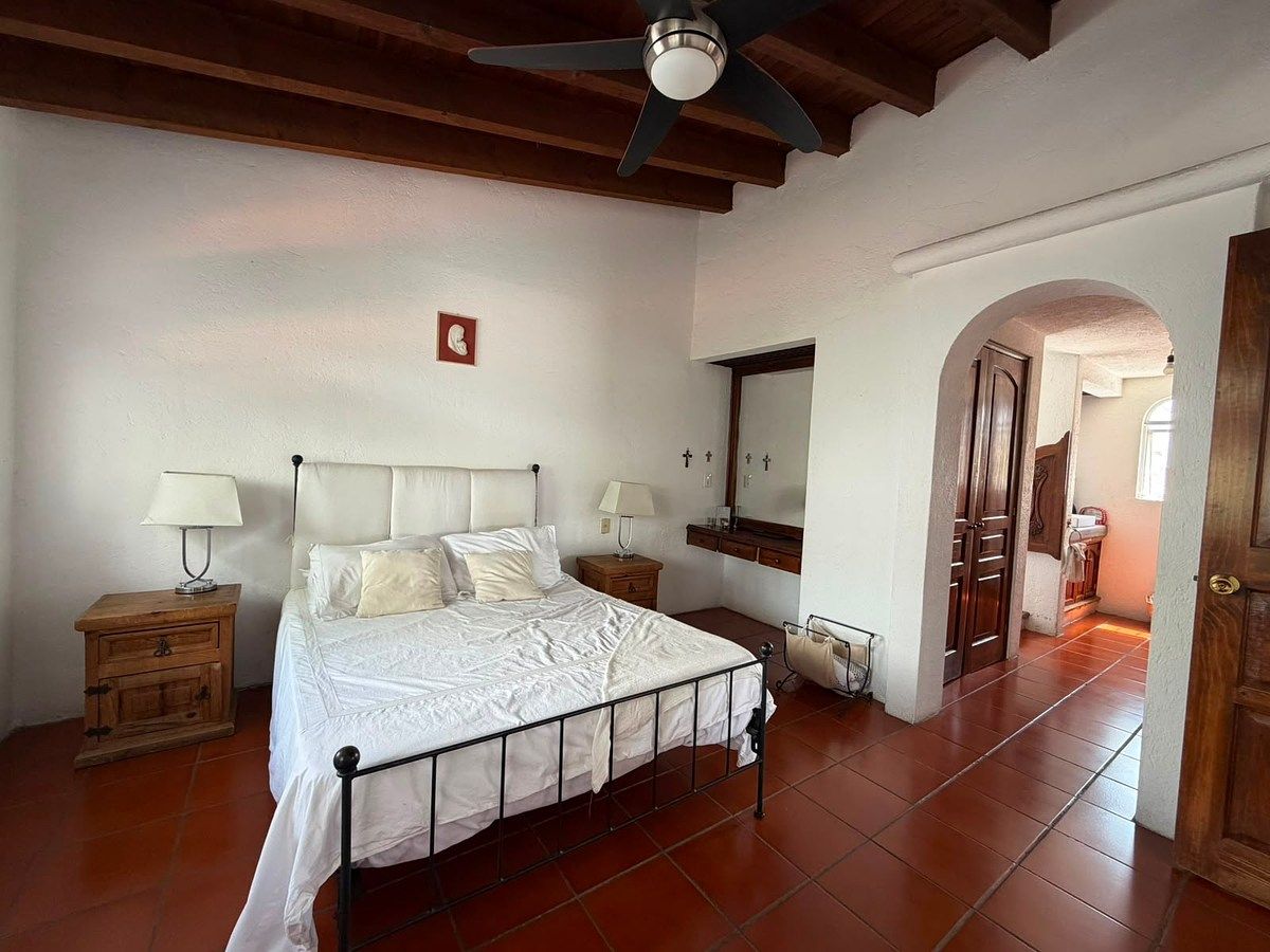 House in Fraccionamiento Villas del Mesón, Querétaro, photo 23 of 44