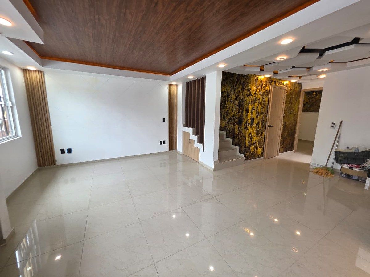 Casa em condomínio fechado em Jardines El Sauz, Guadalajara, foto 3 de 21