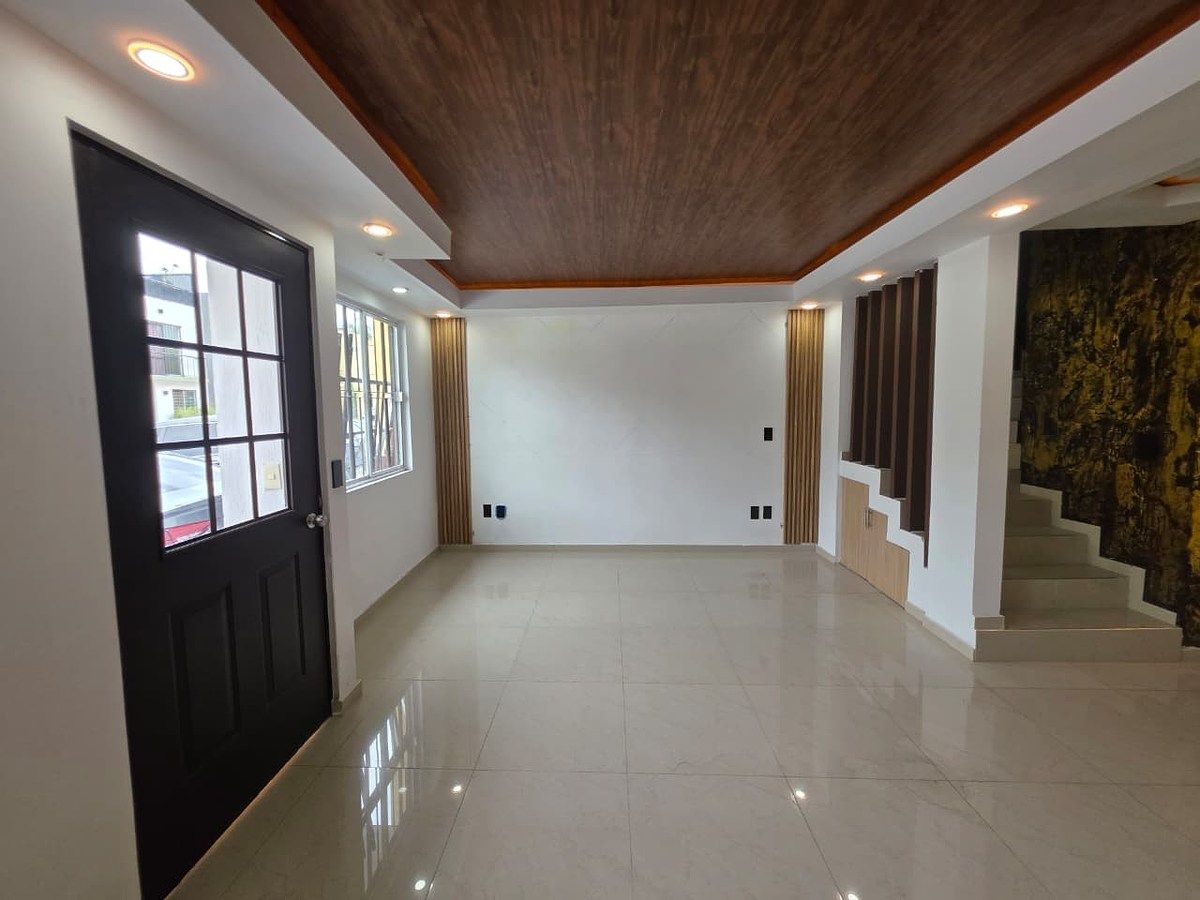 Casa em condomínio fechado em Jardines El Sauz, Guadalajara, foto 4 de 21