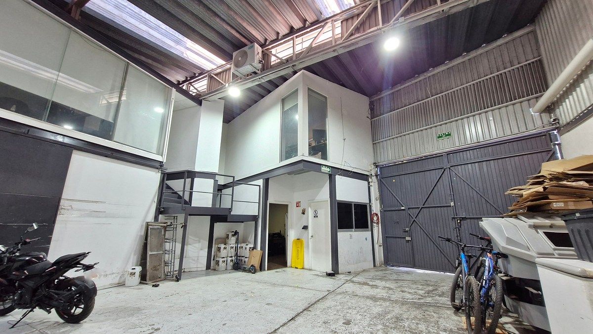 Bodega comercial en Ciudad Granja, Zapopan, foto 3 de 22