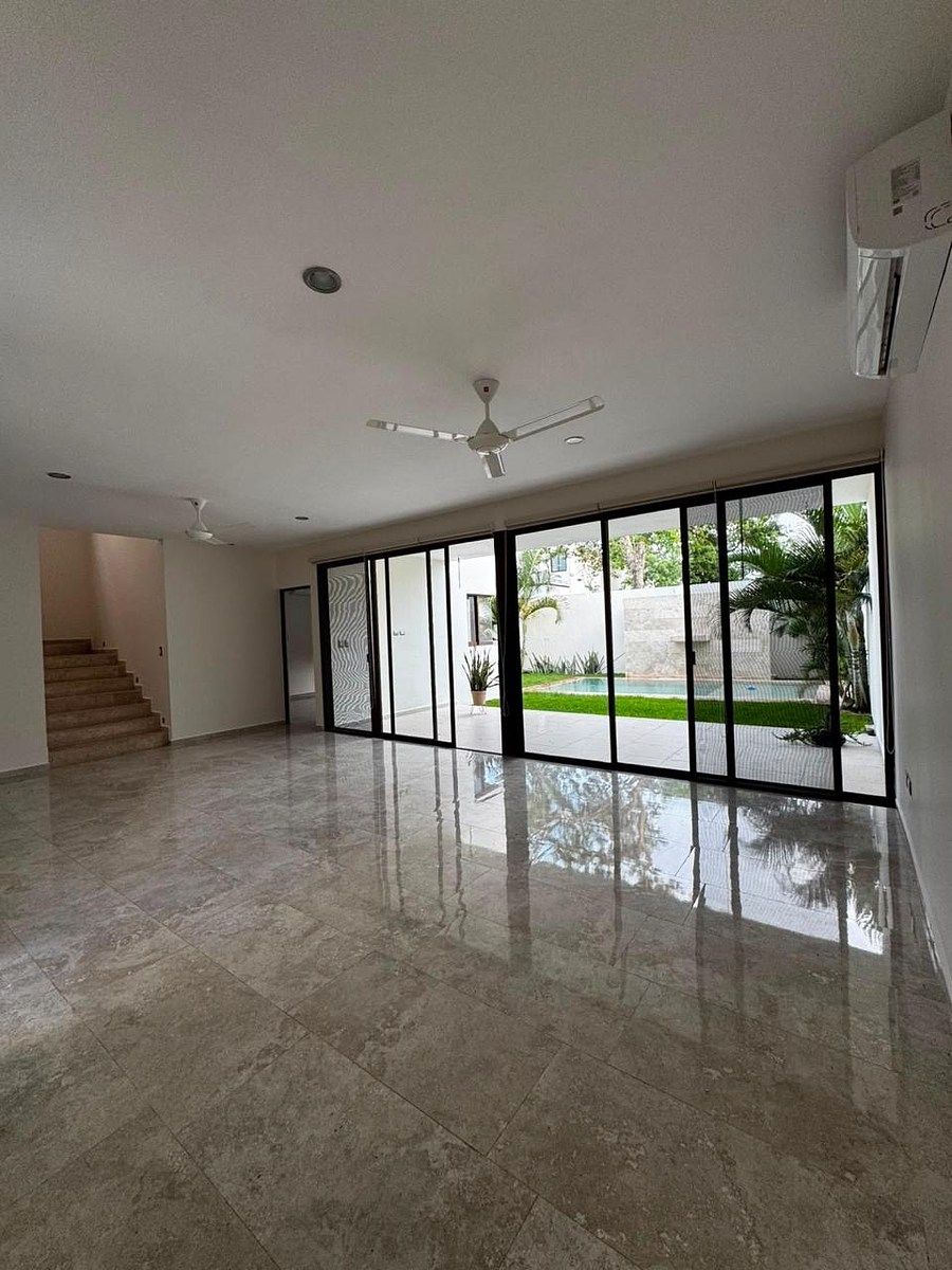 House in Gated Community in Parque Natura, Mérida, photo 3 of 17