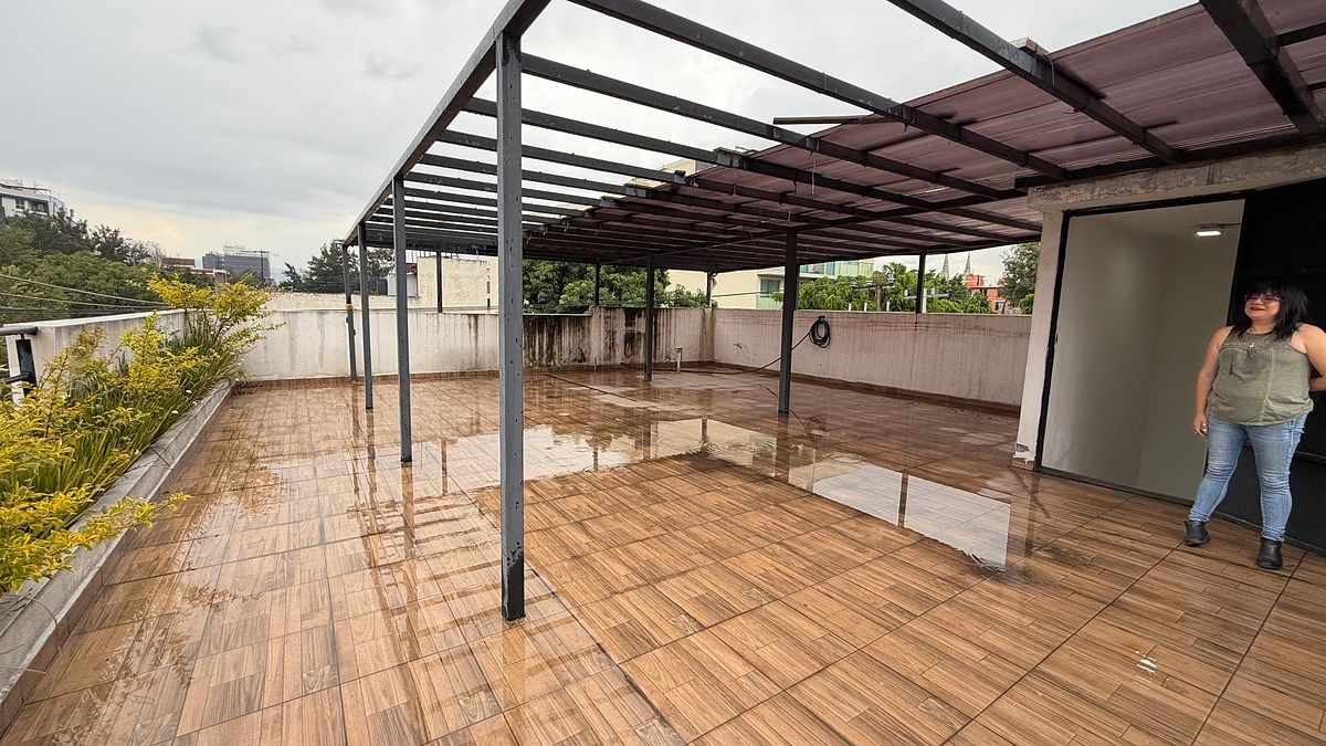 Oportunidade de Local Comercial – Terraço com Vista Panorâmica, foto 1 de 10