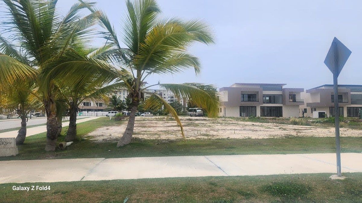 Lot in Las Iguanas