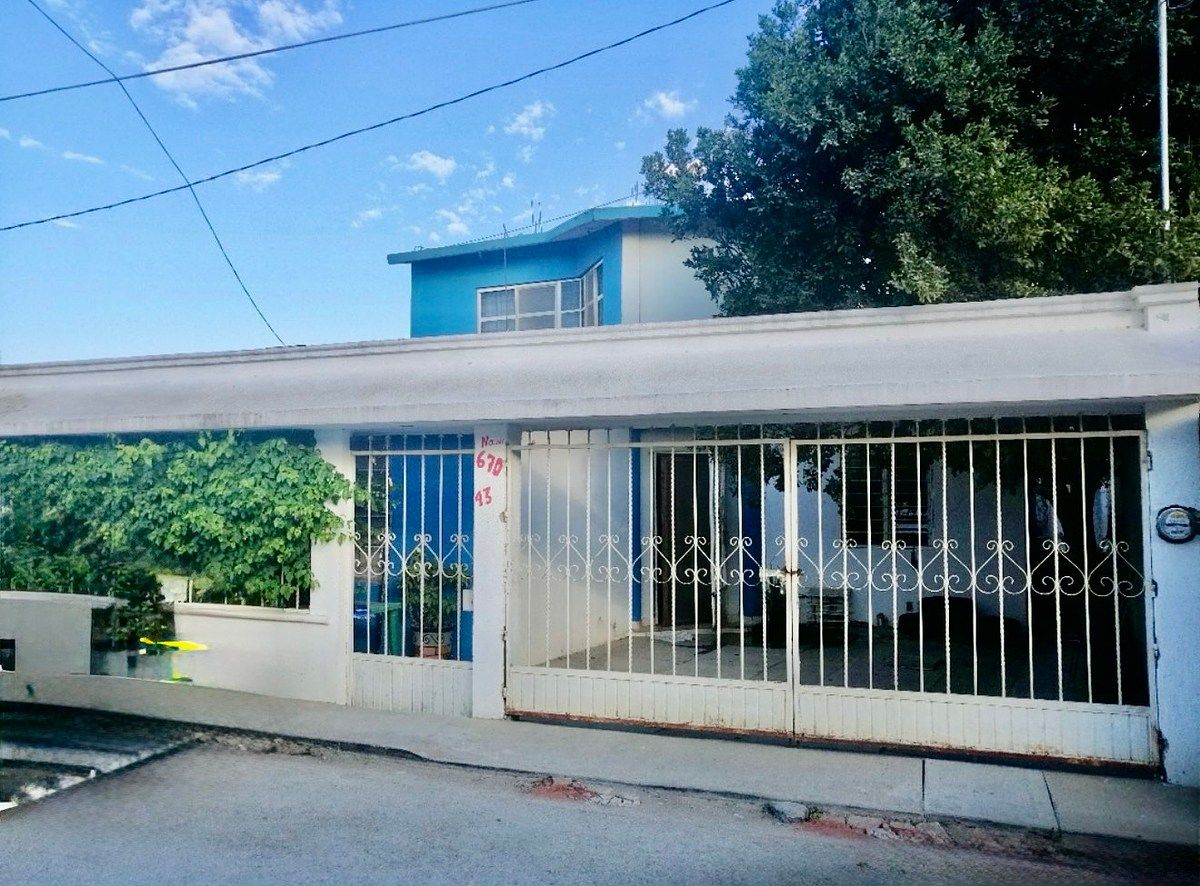 VENDE-SE CASA DE 210 m2 TERRENO PLANTA BAIXA RECÁMARA COL. PLAN D AYALA 1.600.000, foto 1 de 33