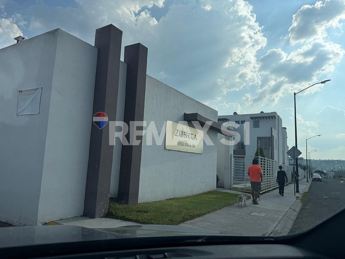 Casa em Puerta Navarra, Querétaro, foto 2 de 21