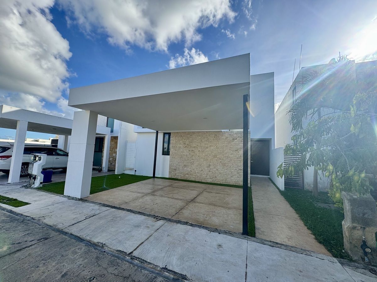 Residencia en venta de 4 recámaras en privada Amanthea., foto 1 de 45
