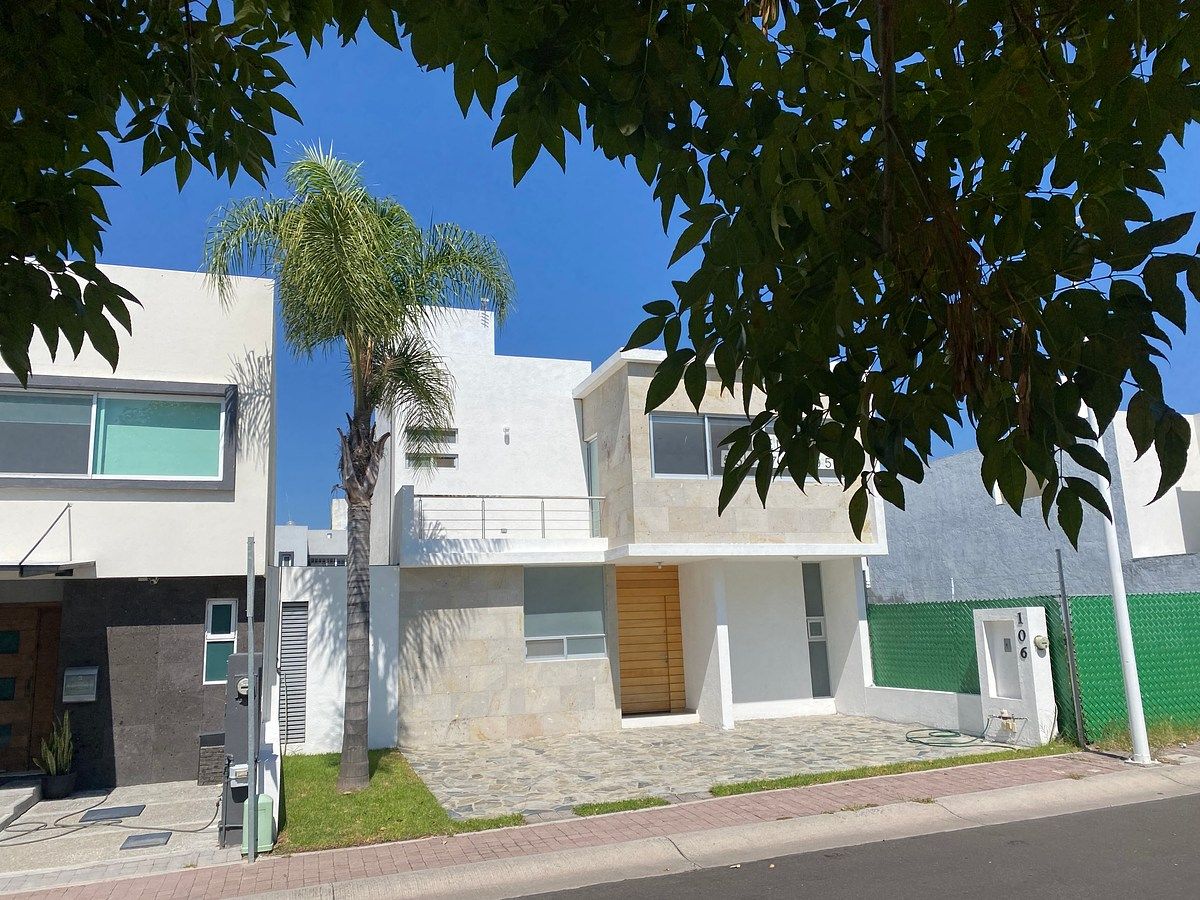 House in Residencial el Refugio, Querétaro, photo 3 of 32