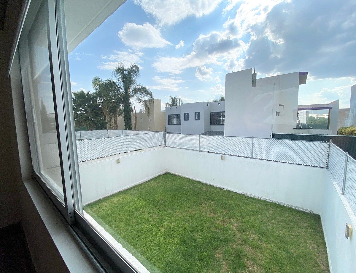 House in Residencial el Refugio, Querétaro, photo 24 of 32