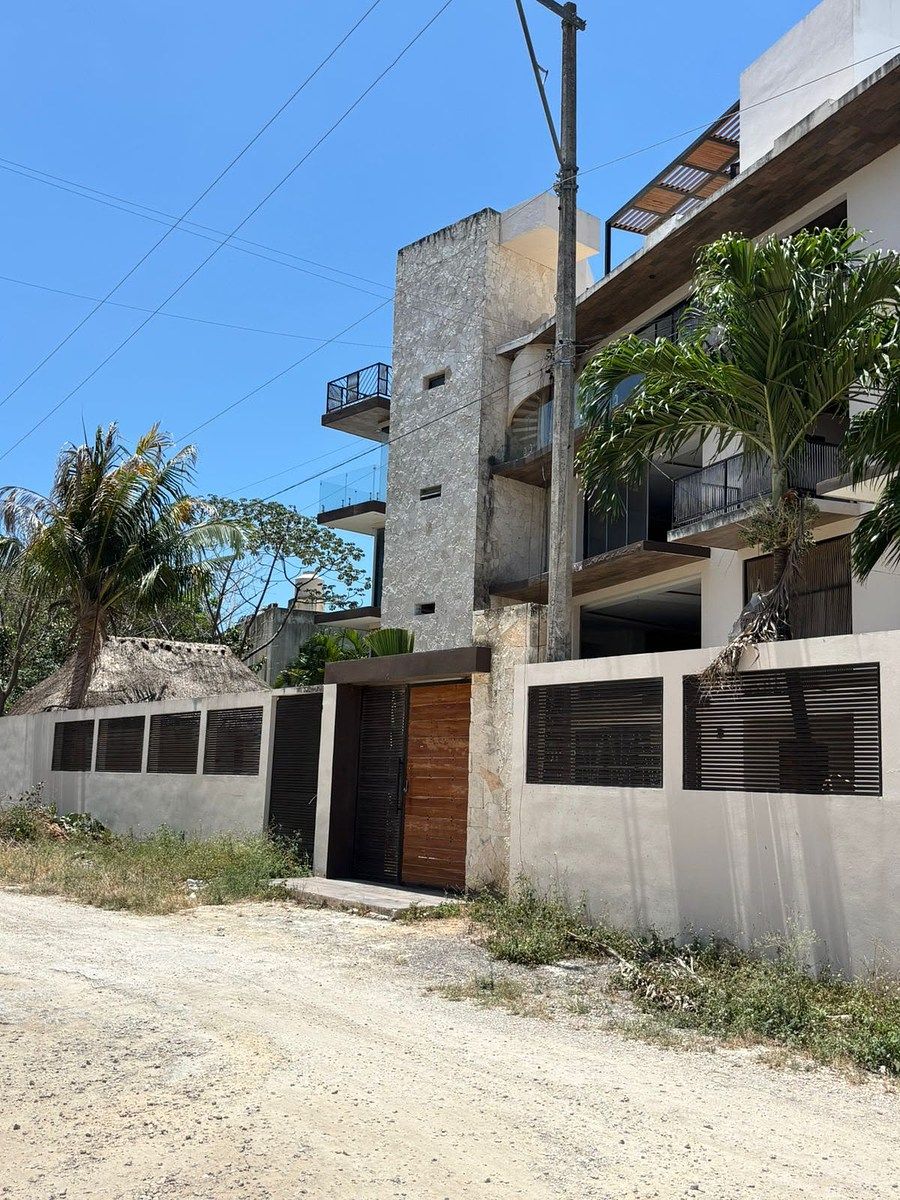 Building in La Veleta, Tulum, photo 2 of 31