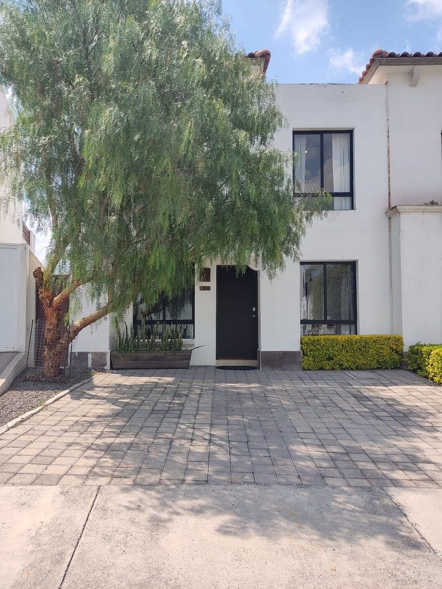 CASA PARA ALUGAR EM LA ARBOLEDA, SAN ISIDRO JURIQUILLA, foto 1 de 28