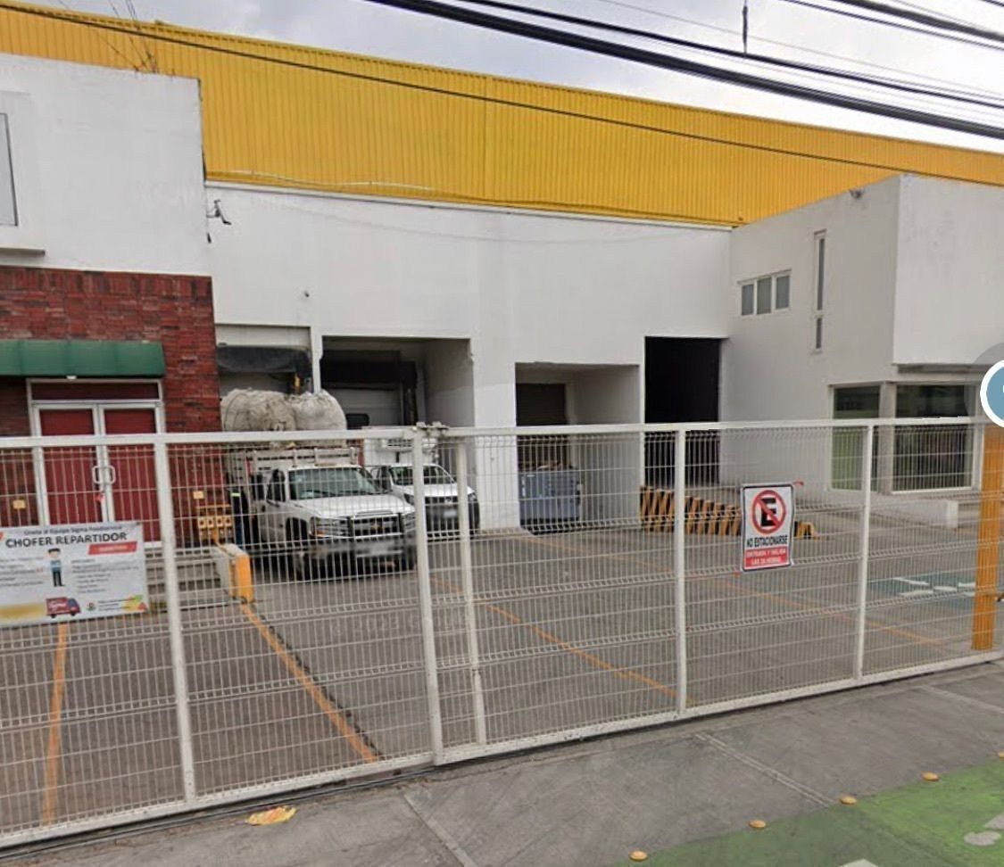 DEPÓSITO COM CÂMARA DE REFRIGERAÇÃO na Av. Constituyentes, foto 1 de 9