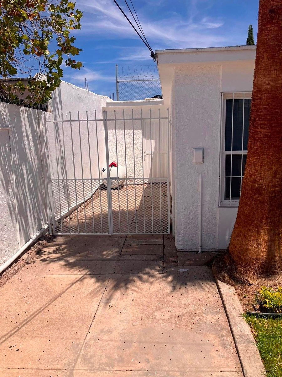 House in Las Granjas, Chihuahua, photo 9 of 15