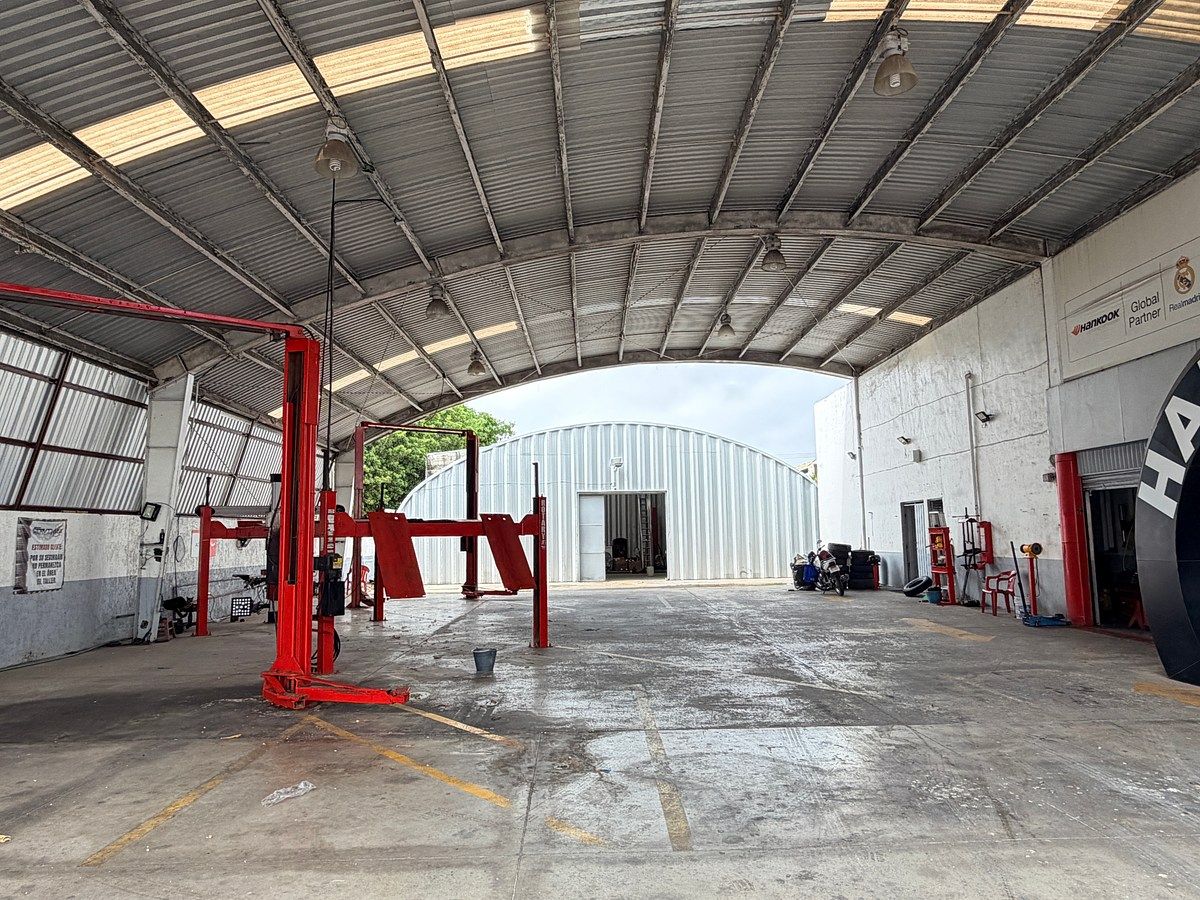Local comercial en Pensiones, Mérida, foto 2 de 25