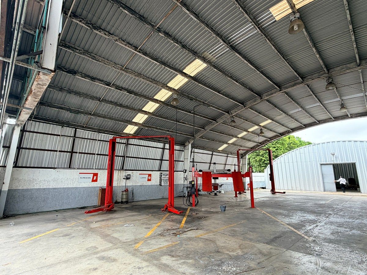 Local comercial en Pensiones, Mérida, foto 7 de 25