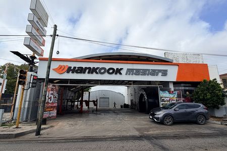 BODEGA / LOCAL COMERCIAL SOBRE AVENIDA, IDEAL PARA TALLER MECANICO