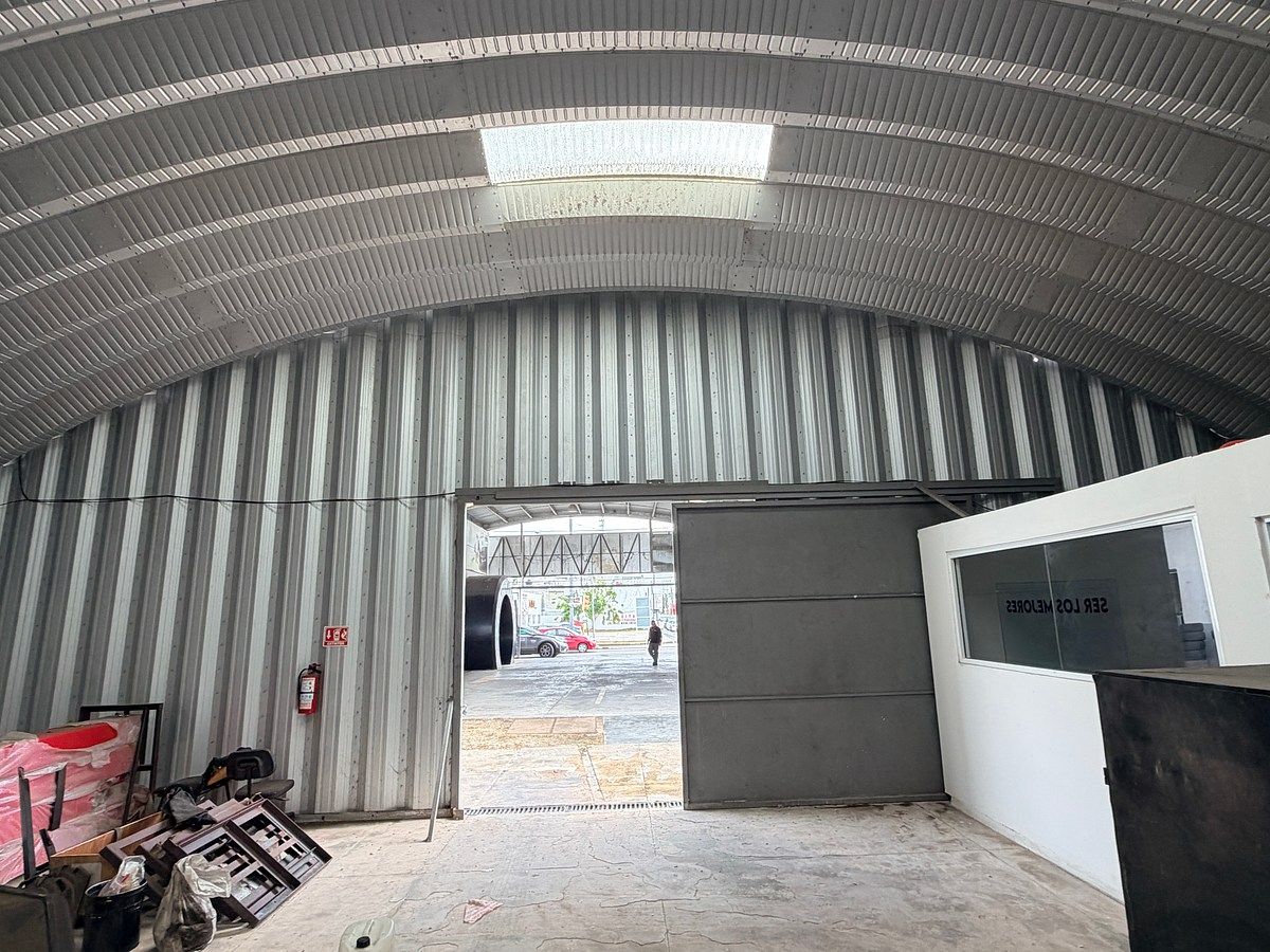 Local comercial en Pensiones, Mérida, foto 12 de 25