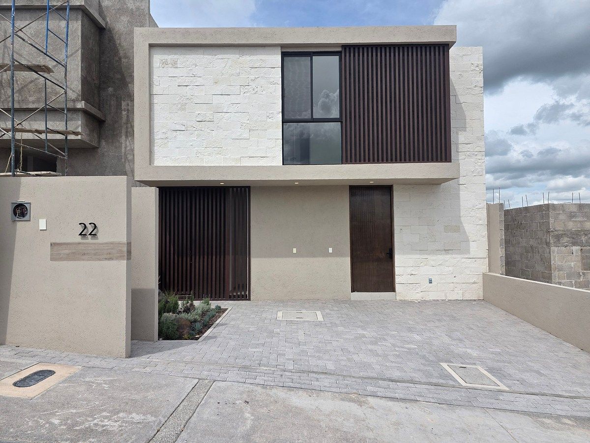Houses in Privada Zaru, Querétaro, photo 1 of 22