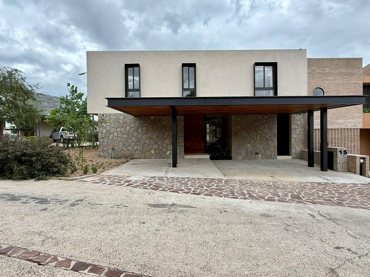 Casa en renta ubicada en Fraccionamiento Altozano, foto 1 de 25