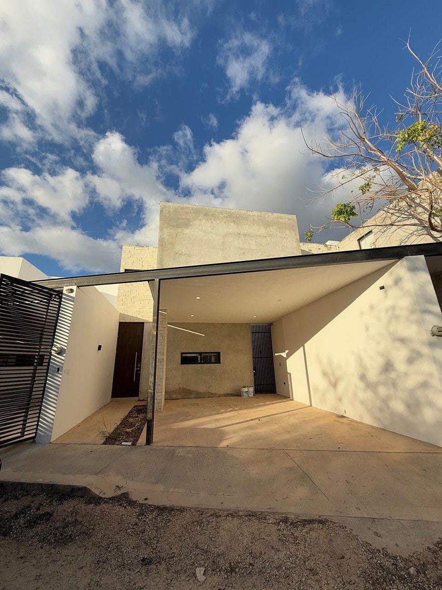 Casa para ALUGAR, semimobiliada ou sem móveis, em Cholul, ótima localização, foto 1 de 16