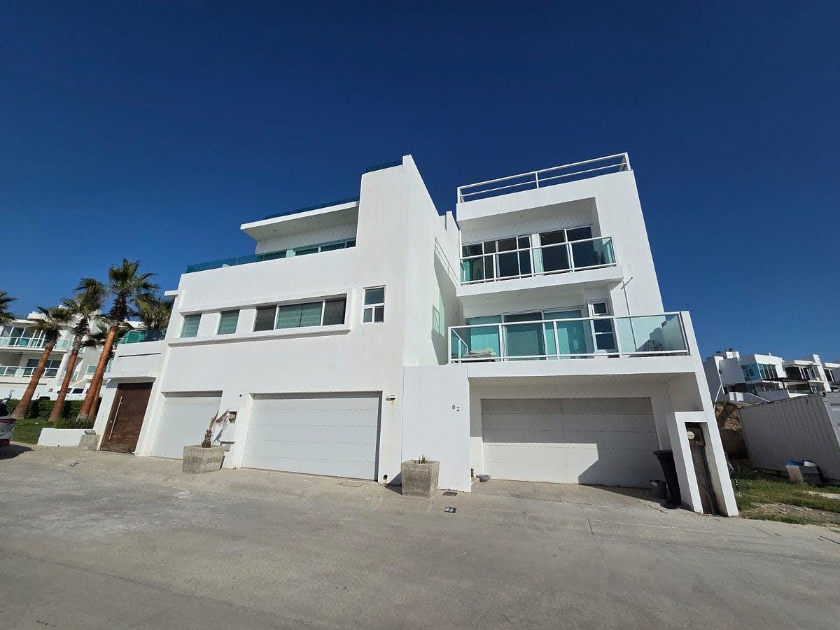 Casa en venta en Real Mediterráneo cerca de Real del Mar San Marino Rosarito