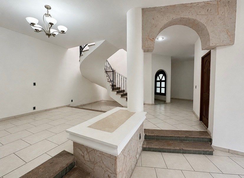 House in Revolución, Tlaquepaque, photo 7 of 23