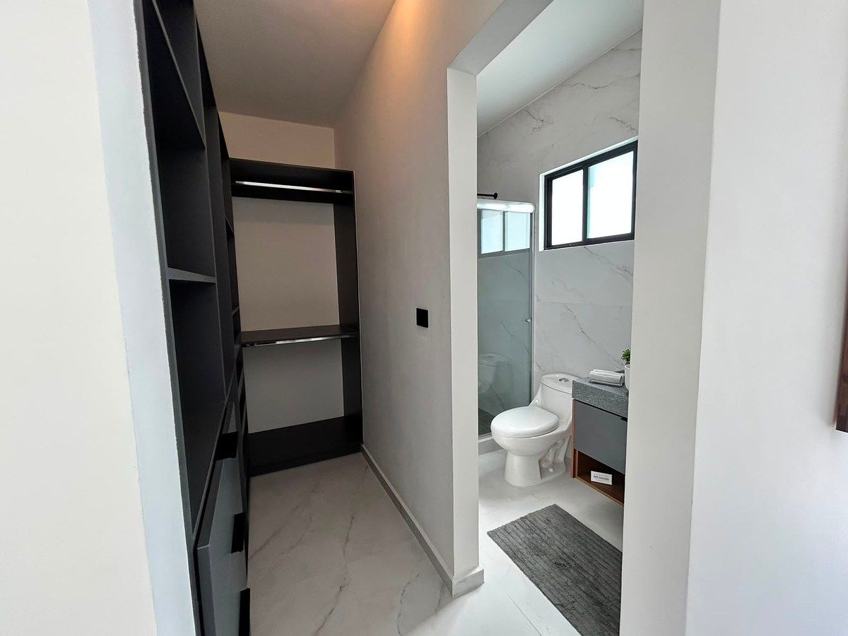 HOUSE IN CONDOMINIUM FOR SALE, photo 1 of 11