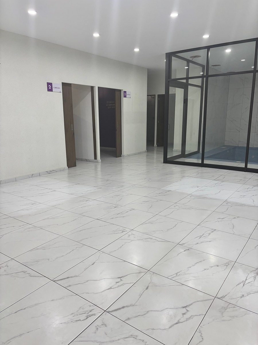 Local comercial en Lomas de Querétaro, Querétaro, foto 12 de 17