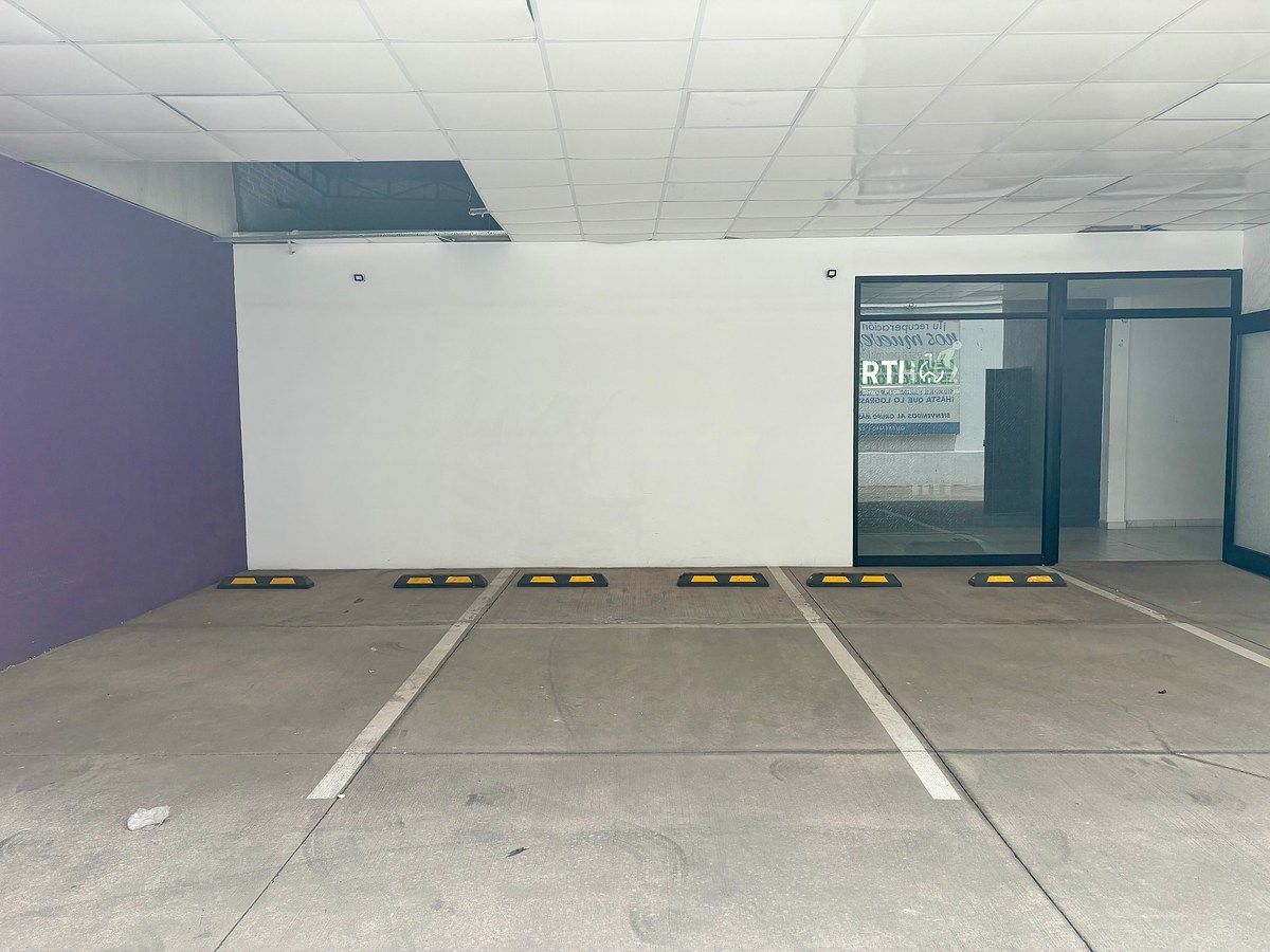 Local comercial en Lomas de Querétaro, Querétaro, foto 14 de 17