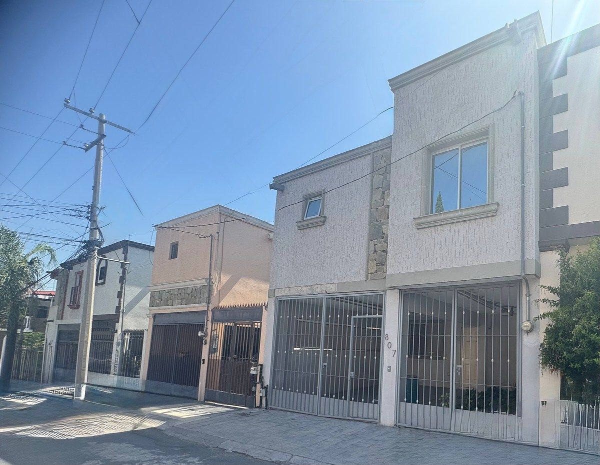 House in Mirador de la Silla, Guadalupe, photo 2 of 25