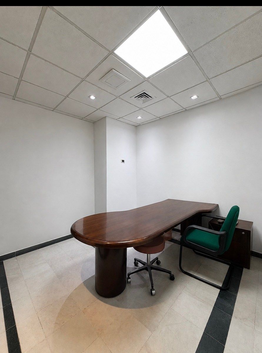 RENTAL MEDICAL OFFICE WOMEN'S MEDICAL CENTER (GINEQUITO), photo 1 of 5