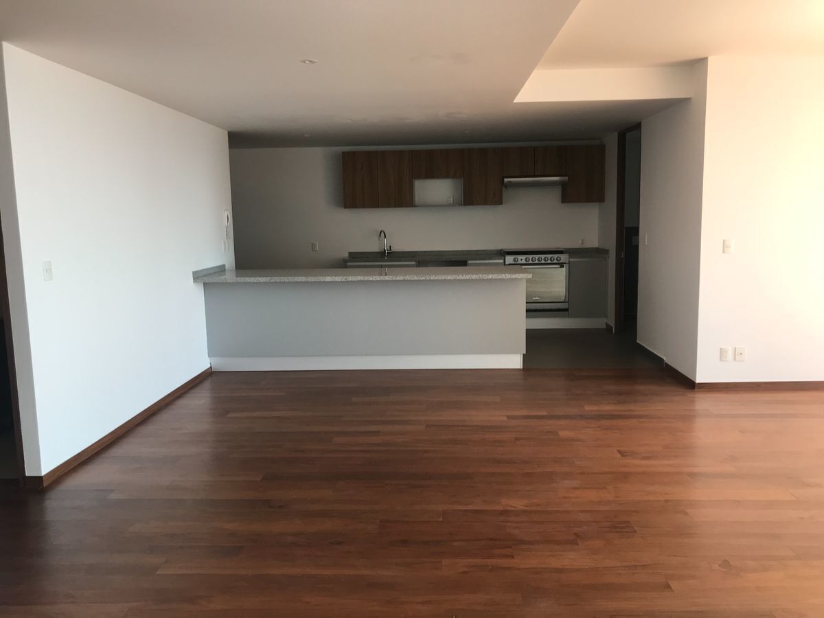 APARTAMENTO COM VARANDA, SUPER QUENTE, foto 1 de 47
