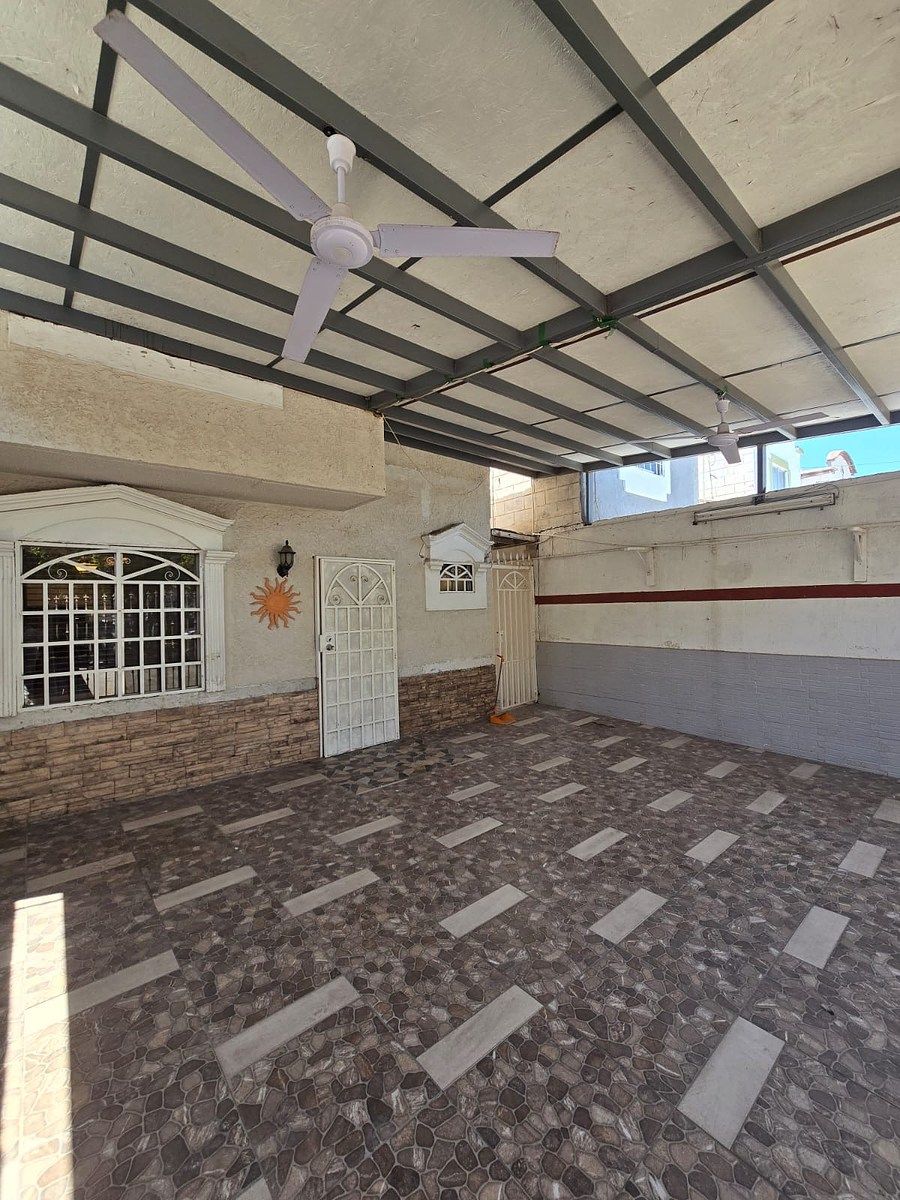 Casa en Villa del Rey Segunda Etapa, Mexicali, foto 2 de 23