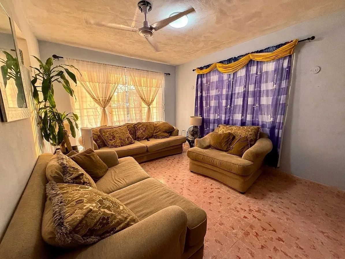 Casa na colônia Miraflores, foto 1 de 11