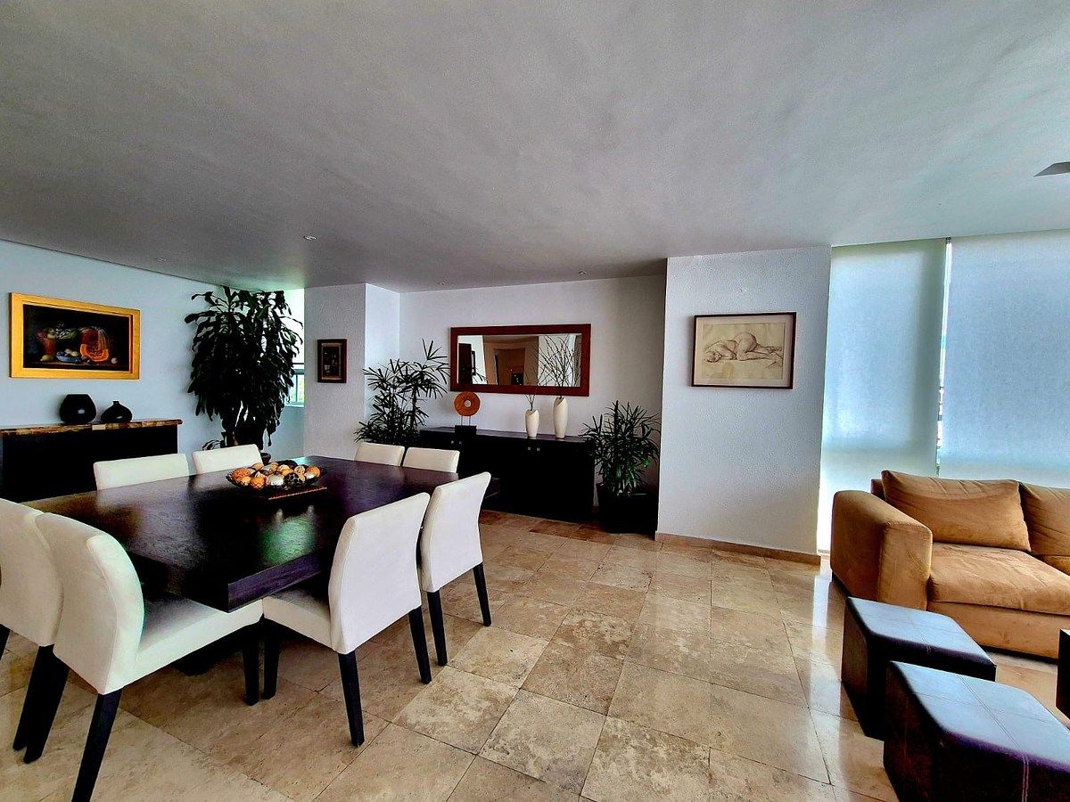 Departamento en venta en Bosques de las Lomas - foto 1