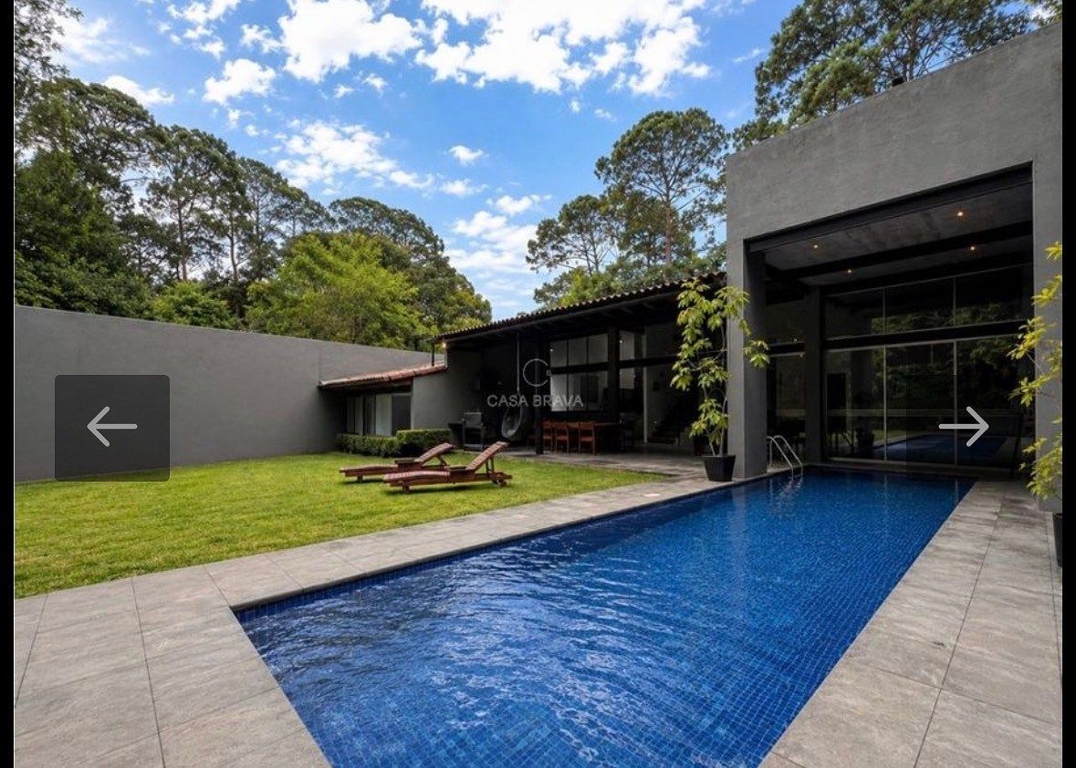 House for sale in Avandaro, photo 1 of 20
